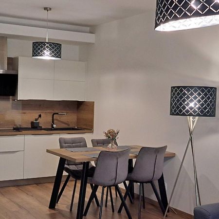 Taban Halifax Apartment - City Center & Free Parking Nitra Exterior photo